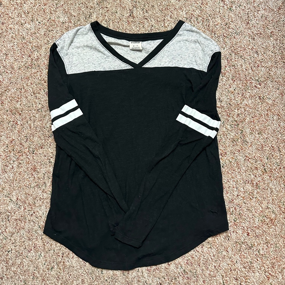 PINK v-neck long sleeve